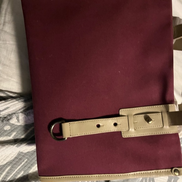 Burberry tote - Picture 3 of 11
